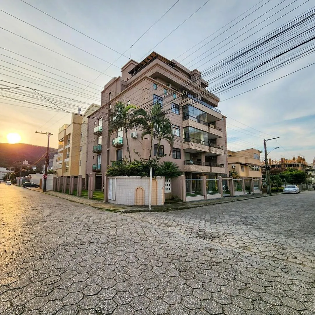 Apto El Shadday 301 Cento E Cinquenta Metros Do Mar Bombinhas